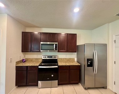 16461 Little Garden Drive - Photo Thumbnail 5