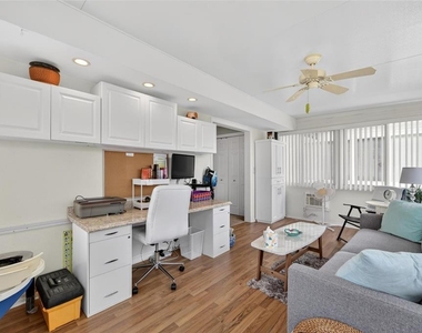 301 Kings Boulevard - Photo Thumbnail 25