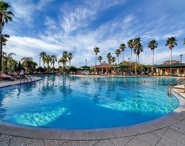 301 Kings Boulevard - Photo Thumbnail 40