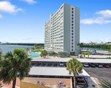 51 Island Way - Photo Thumbnail 40