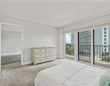 51 Island Way - Photo Thumbnail 13