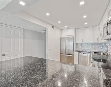 51 Island Way - Photo Thumbnail 9