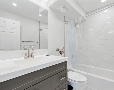 51 Island Way - Photo Thumbnail 21