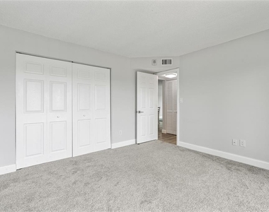 51 Island Way - Photo Thumbnail 19