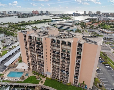 51 Island Way - Photo Thumbnail 36
