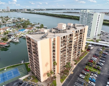 51 Island Way - Photo Thumbnail 30