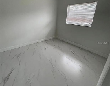 3055 Belcher - Photo Thumbnail 4