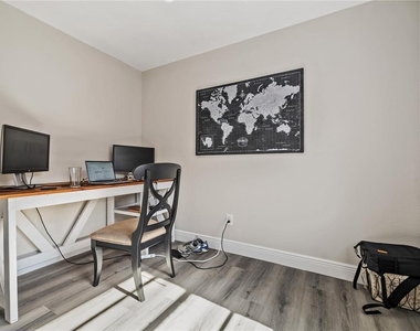 112 W Stanley Street - Photo Thumbnail 14
