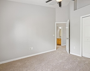 6123 Fishhawk Crossing Boulevard - Photo Thumbnail 21