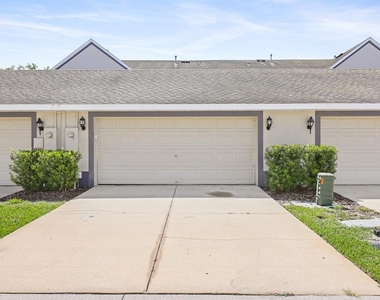 6123 Fishhawk Crossing Boulevard - Photo Thumbnail 24