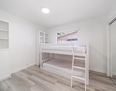 3920 W Barcelona Street - Photo Thumbnail 11