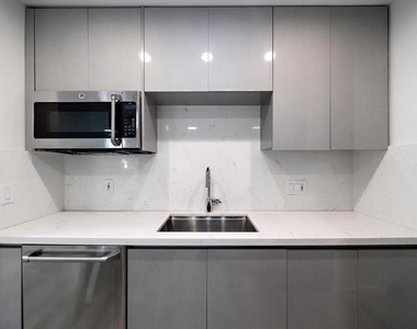 3920 W Barcelona Street - Photo Thumbnail 5