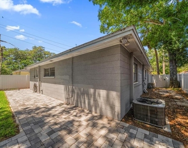 3920 W Barcelona Street - Photo Thumbnail 17