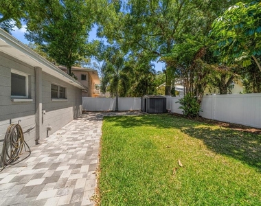 3920 W Barcelona Street - Photo Thumbnail 16