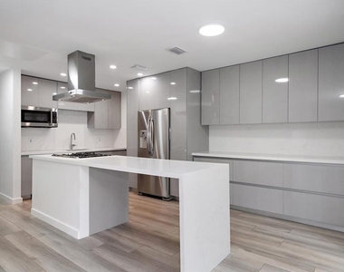 3920 W Barcelona Street - Photo Thumbnail 3