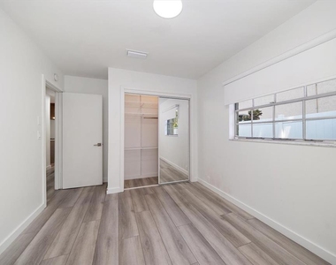 3920 W Barcelona Street - Photo Thumbnail 12