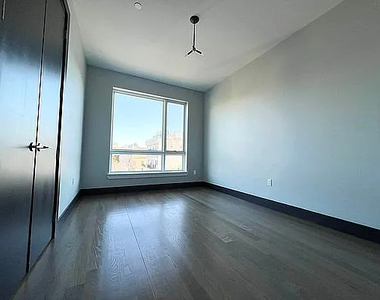 540 Driggs Avenue - Photo Thumbnail 5