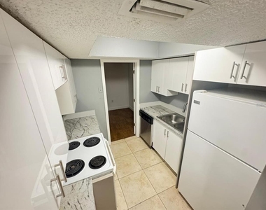 4745 S Texas Avenue - Photo Thumbnail 5