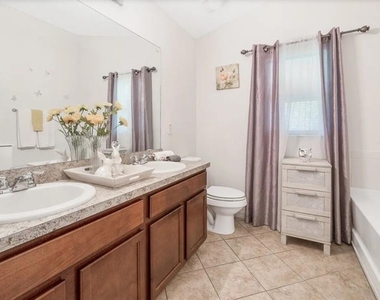 15649 Carina Drive - Photo Thumbnail 8