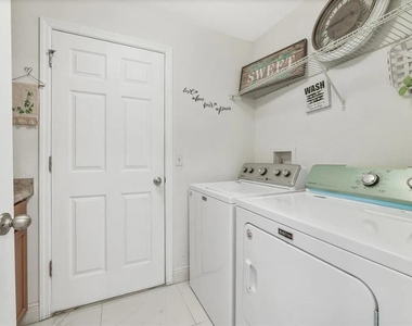 15649 Carina Drive - Photo Thumbnail 4
