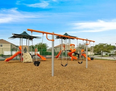 15649 Carina Drive - Photo Thumbnail 10