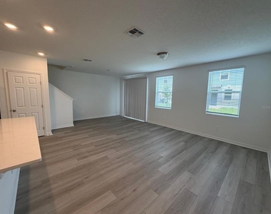 4264 Ranch House Road - Photo Thumbnail 7