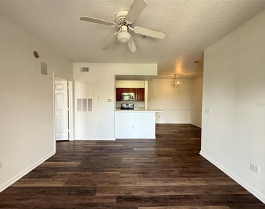 14316 Fredricksburg Drive - Photo Thumbnail 4
