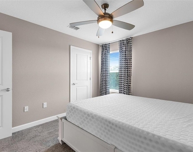 8833 Beth Page Lane - Photo Thumbnail 23