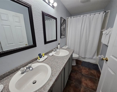 930 Oxford Drive - Photo Thumbnail 39