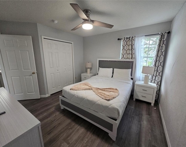930 Oxford Drive - Photo Thumbnail 30