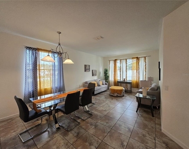 930 Oxford Drive - Photo Thumbnail 18