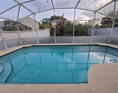 930 Oxford Drive - Photo Thumbnail 41