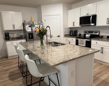 5268 Maddie Drive - Photo Thumbnail 8