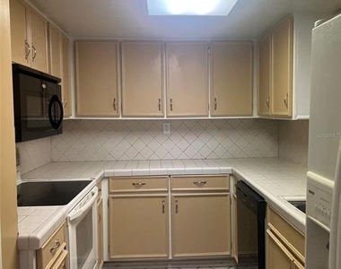 200 Maitland Avenue - Photo Thumbnail 2