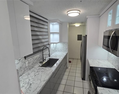 201 Arterial Hostos Avenue - Photo Thumbnail 2