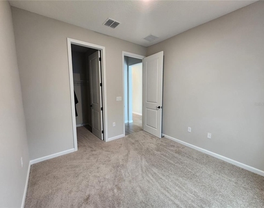 708 Griffon Avenue - Photo Thumbnail 14