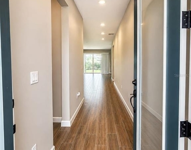 708 Griffon Avenue - Photo Thumbnail 5