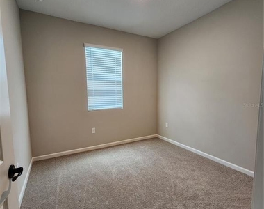 708 Griffon Avenue - Photo Thumbnail 16