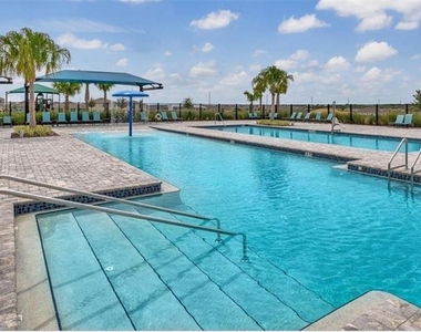 708 Griffon Avenue - Photo Thumbnail 29