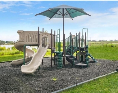 708 Griffon Avenue - Photo Thumbnail 30