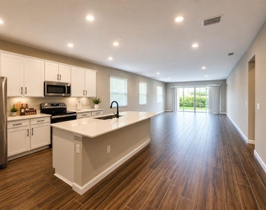 708 Griffon Avenue - Photo Thumbnail 6
