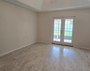 113 Teak Road - Photo Thumbnail 9