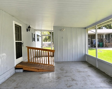 1503 Peachtree Lane - Photo Thumbnail 12