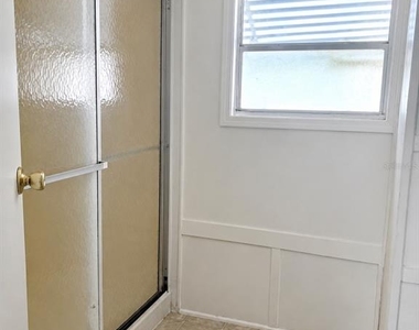 1503 Peachtree Lane - Photo Thumbnail 8