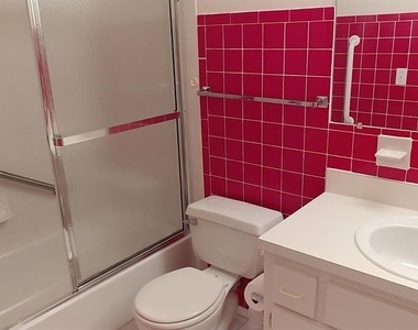 2028 Nw 50th Avenue - Photo Thumbnail 7