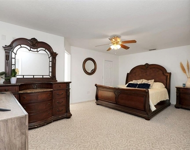 10648 Sw 38th Avenue - Photo Thumbnail 25
