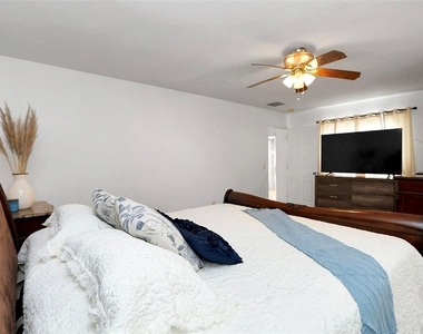 10648 Sw 38th Avenue - Photo Thumbnail 27
