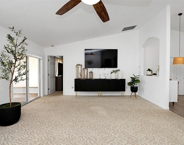 10648 Sw 38th Avenue - Photo Thumbnail 21