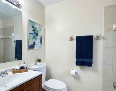 904 24th Street - Photo Thumbnail 15