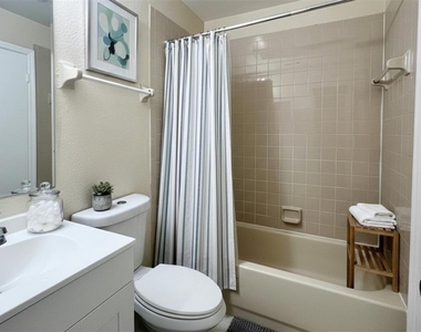 904 24th Street - Photo Thumbnail 9